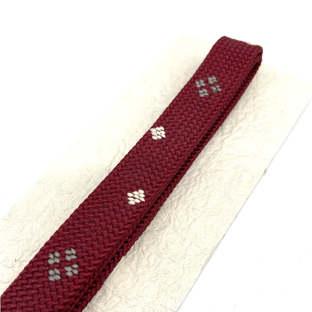 (新古品) 帯締め 正絹 四分紐 海老色(えびいろ) 四代藤三郎紐 小花模様 新古品 長さ約160cm 幅約1.5cm カジュアル Sランク 赤系 1135000102912