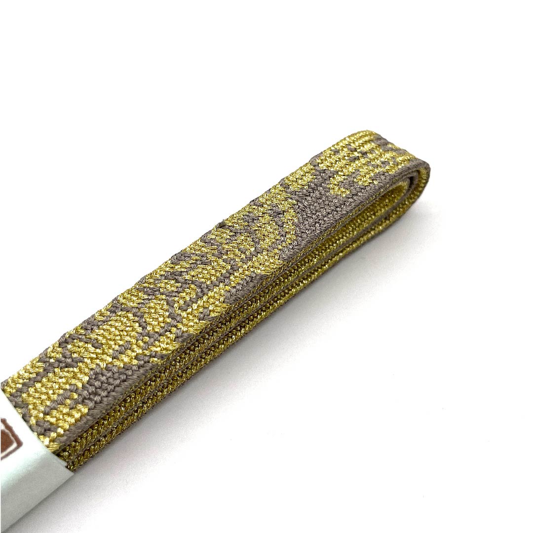 (新古品) 帯締め 正絹 四分紐 絹鼠色(きぬねずいろ) 金属糸使用 新古品 長さ約159cm 幅約1.5cm セミフォーマル Sランク グレー系 1135001792922