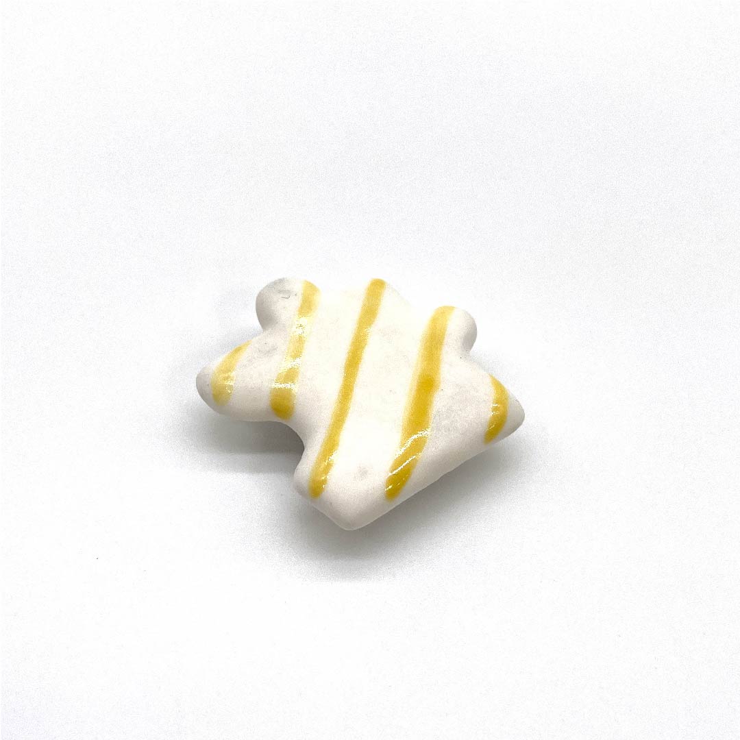 (New old stock) Obi fastener, ceramic, casual, white, ceramic, puzzle, length approx. 3.5cm, width approx. 3.5cm, S rank, white, 1137000402911