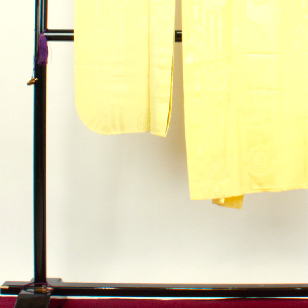 Long undergarment, pure silk, length 122cm, sleeve length 63.5cm, lined, for long-sleeved kimono, with embroidered collar, floral pattern, S rank, yellow, 1129000362123