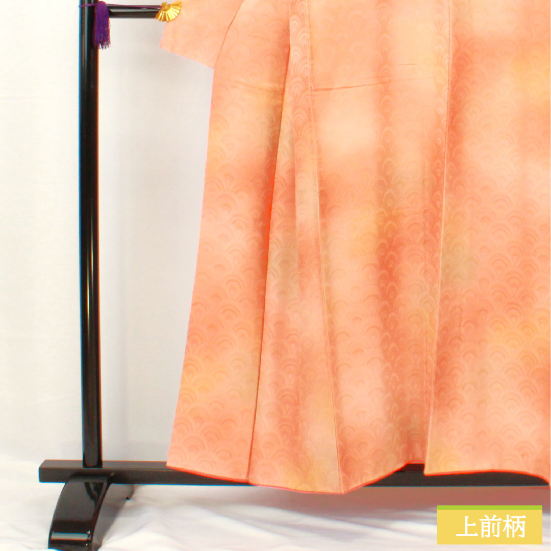 Plain color kimono, pure silk, length 154.5cm, sleeve-to-sleeve 64cm, light red shaded dyeing with seigaiha pattern, lined, A rank, pinkish, 1114002023213