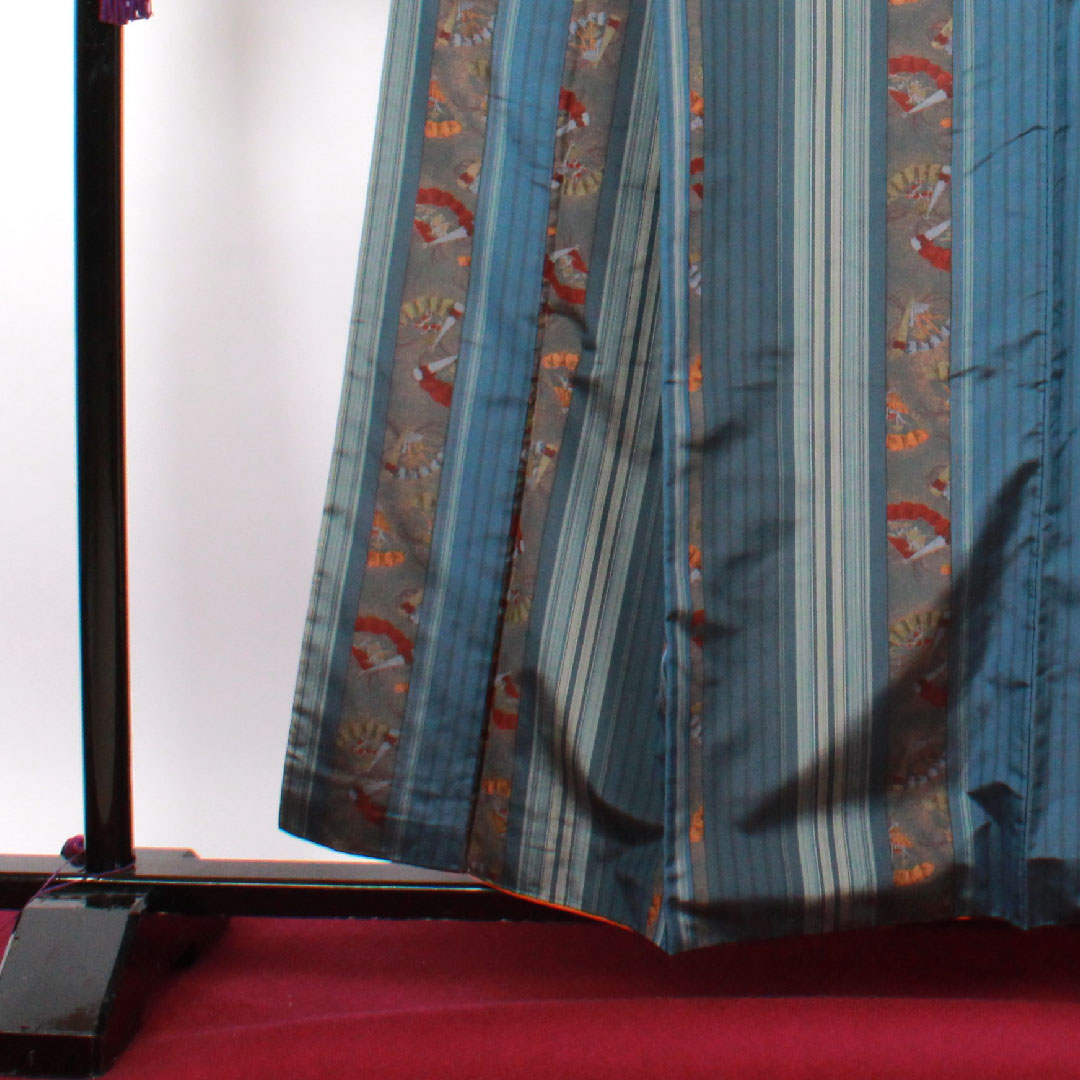 Oshima Tsumugi Length 155cm Sleeve length 69.5cm Navy blue, indigo iron, striped pattern, pure silk, A rank, lined, blue 1116001693317