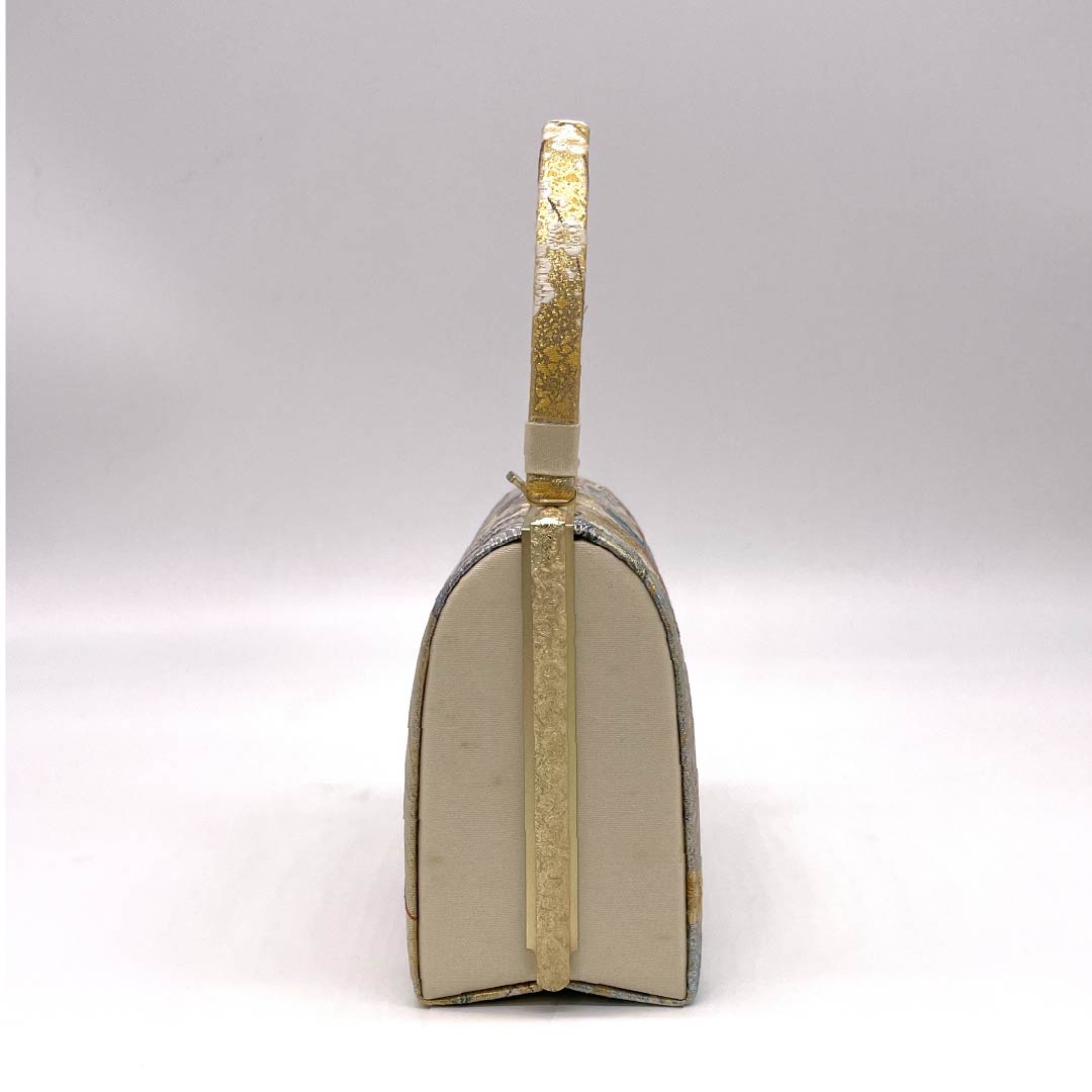 Formal Japanese style bag, gold color, crane, pine, chrysanthemum, gold, A rank, 113900026321