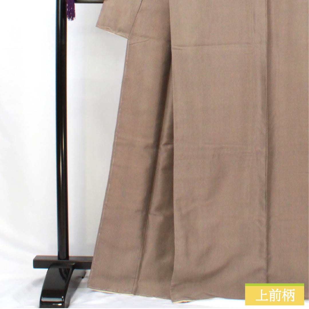 小紋 ポリエステル 身丈169cm 裄丈69.5cm 袷 落栗色(おちぐりいろ) 縦縞 未使用品 しつけ糸付き 洗える着物 Sランク 茶系 1115006002514