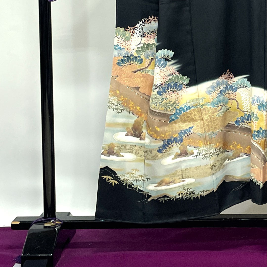 Black formal kimono, length 152cm, sleeve length 63cm, lined, artist's work, Kyoto Yuzen, rock garden pattern, bellflower, pure silk, A rank, five crests, black, 1111000923210