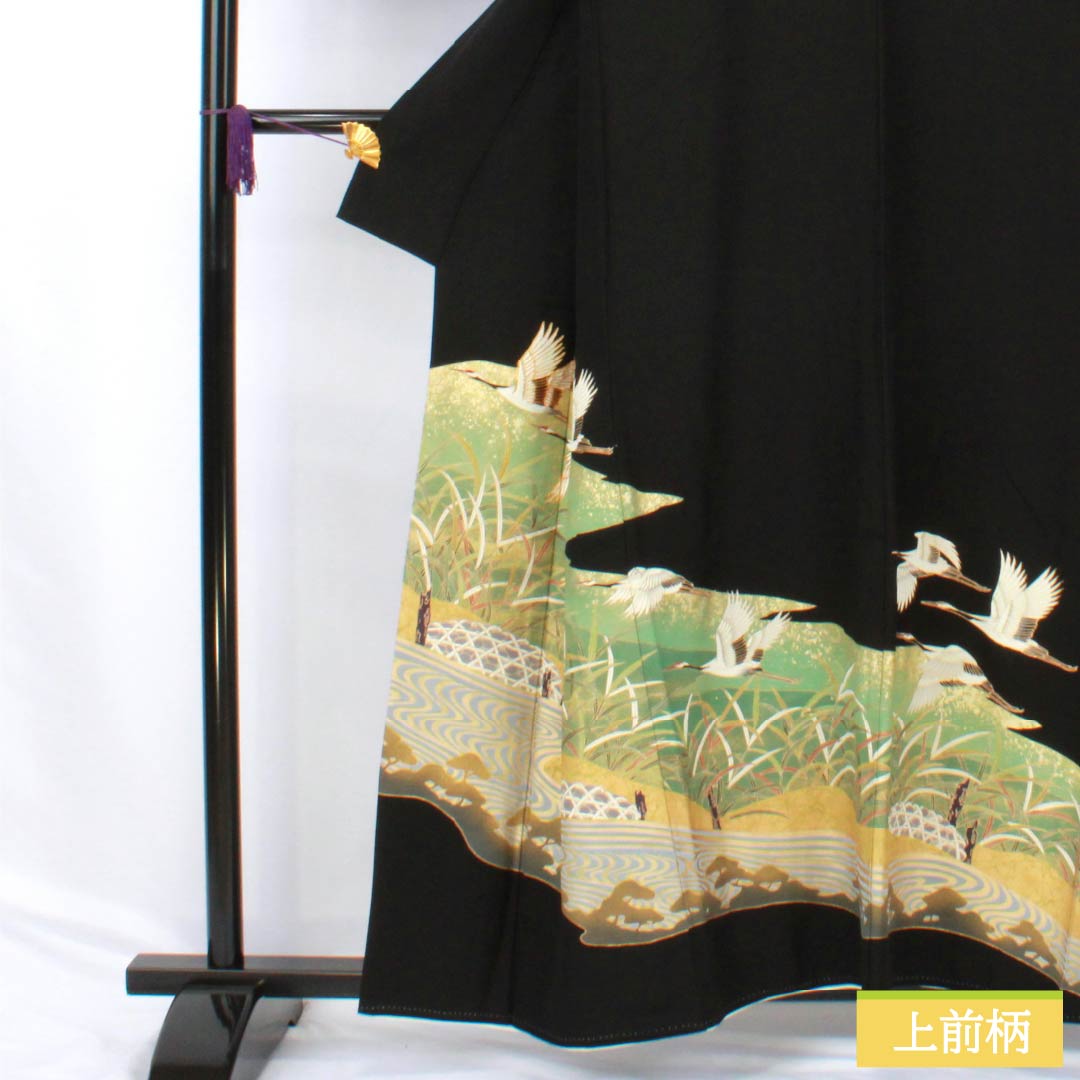 Black Tomesode (Tomesode) - Pure Silk, Rank B, Length 157cm, Sleeve Length 64.5cm, Lined, Five Crests (Gosan-kiri), Designed with a Paulownia Pattern, Crane, Pine, and Flowing Water - Black, Item Number: 1111001914310