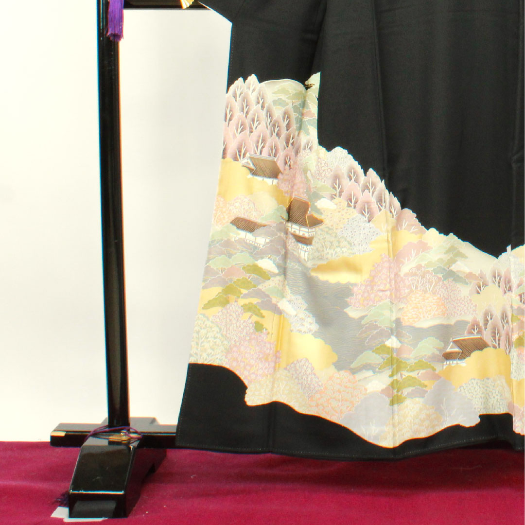 Black Tomesode, Length 158cm, Sleeve Length 63.5cm, Awase, Kyoto Yuzen, Landscape Pattern, Circle with Different Arrows, Pure Silk, A Rank, Five Crests, Black, 1111000833310
