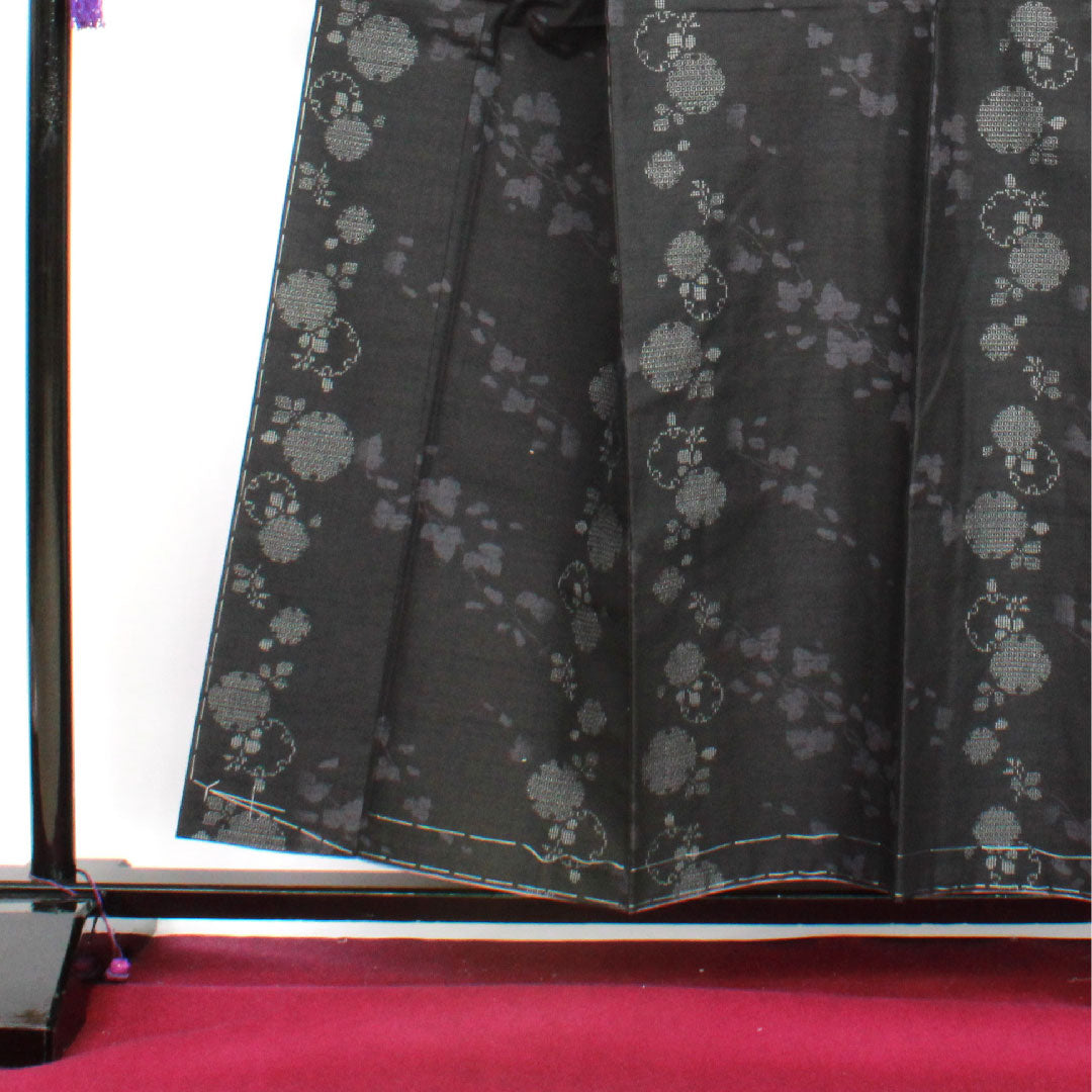 Yuki Tsumugi Length 156cm Sleeve length 65.5cm Snowflake Ivy Pure silk S rank Awase Black 1116002032310