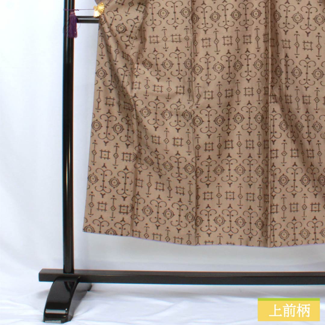 紬 正絹 Sランク 身丈148.5cm 裄丈62.5cm 遠州鼠色(えんしゅうねずいろ) 抽象模様 袷 ベージュ系 1116004382125