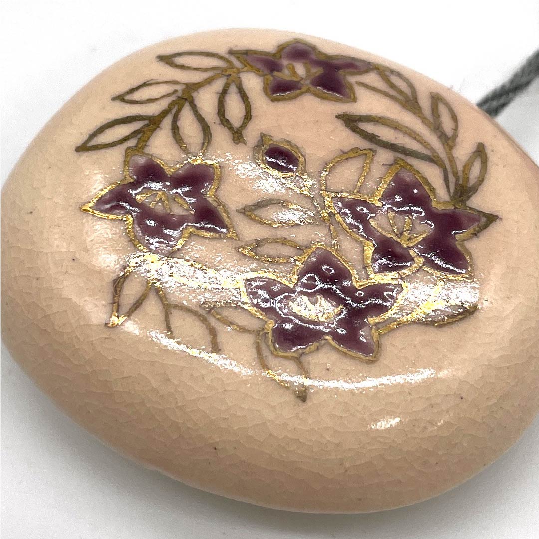 (New old stock) Obi fastener, ceramic, casual, light fragrance color, Kiyomizu ware, flower, bellflower, length approx. 3.5cm, width approx. 4cm, S rank, pink, 1137000312913