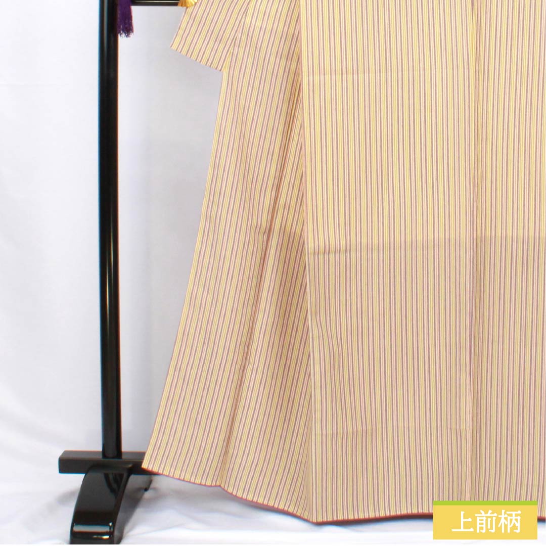 小紋 ポリエステル 身丈163.5cm 裄丈66cm 袷 薄卵色(うすたまごいろ) 縞 未使用品 しつけ糸付き 洗える着物 Sランク クリーム系 1115006052415