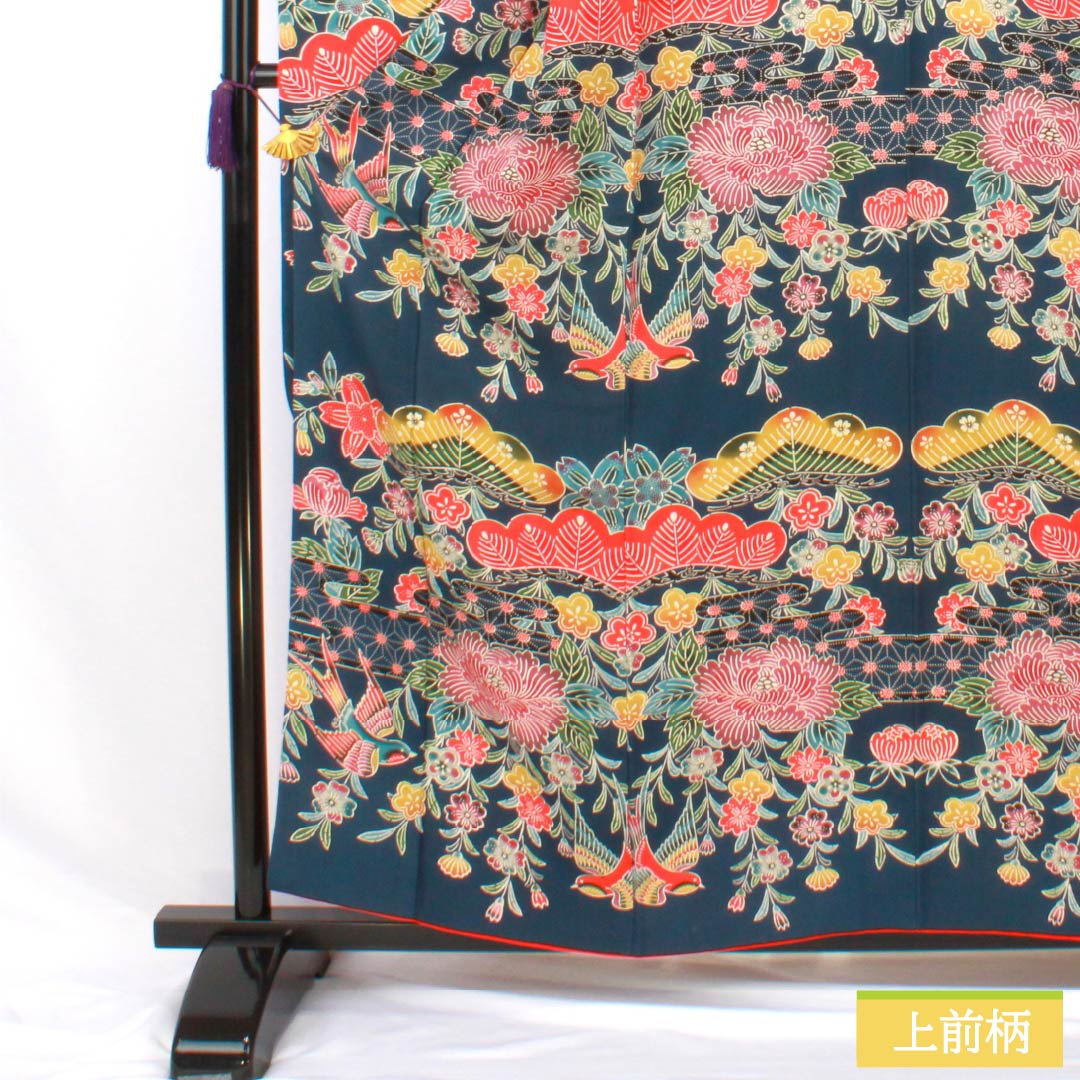 Furisode (long-sleeved kimono) made of pure silk, grade A, length 160cm, sleeve length 62.5cm, lined, indigo blue, Kyoto Bingata pattern, auspicious motifs of pine and peony, navy blue, product number 1113002453418