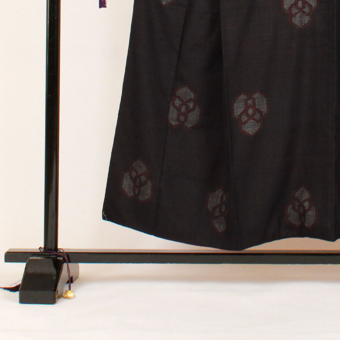 Yuki Tsumugi Length 153cm Sleeve length 65cm 80 tortoiseshell pattern Authentic Yuki Tsumugi Three-layered tortoiseshell pattern Pure silk A rank Awase Black 1116000723210