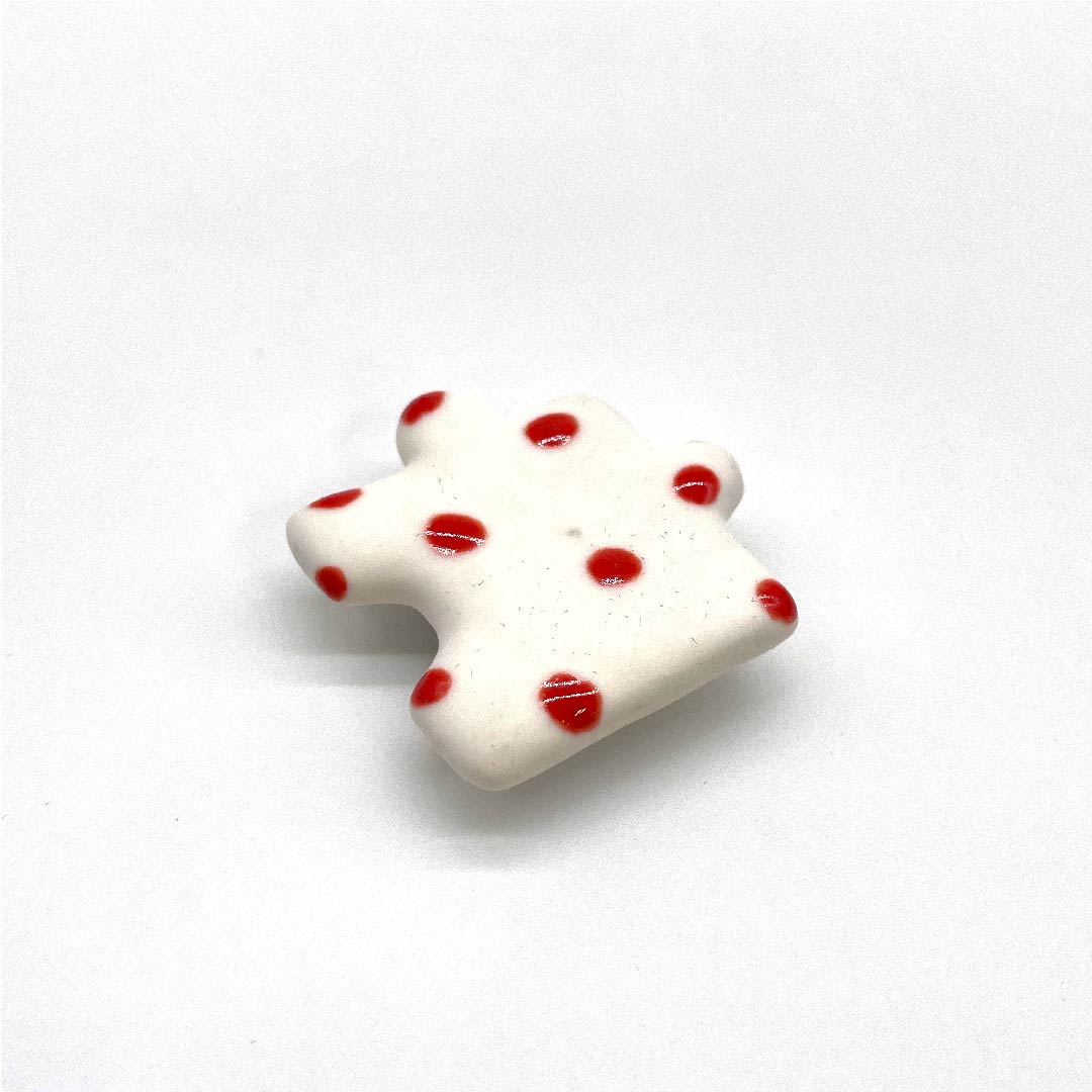 (新古品) 帯留め 陶磁器 カジュアル 白色(しろいろ) 陶器 パズル 長さ約3.5cm 幅約4cm Sランク 白系 1137000442911