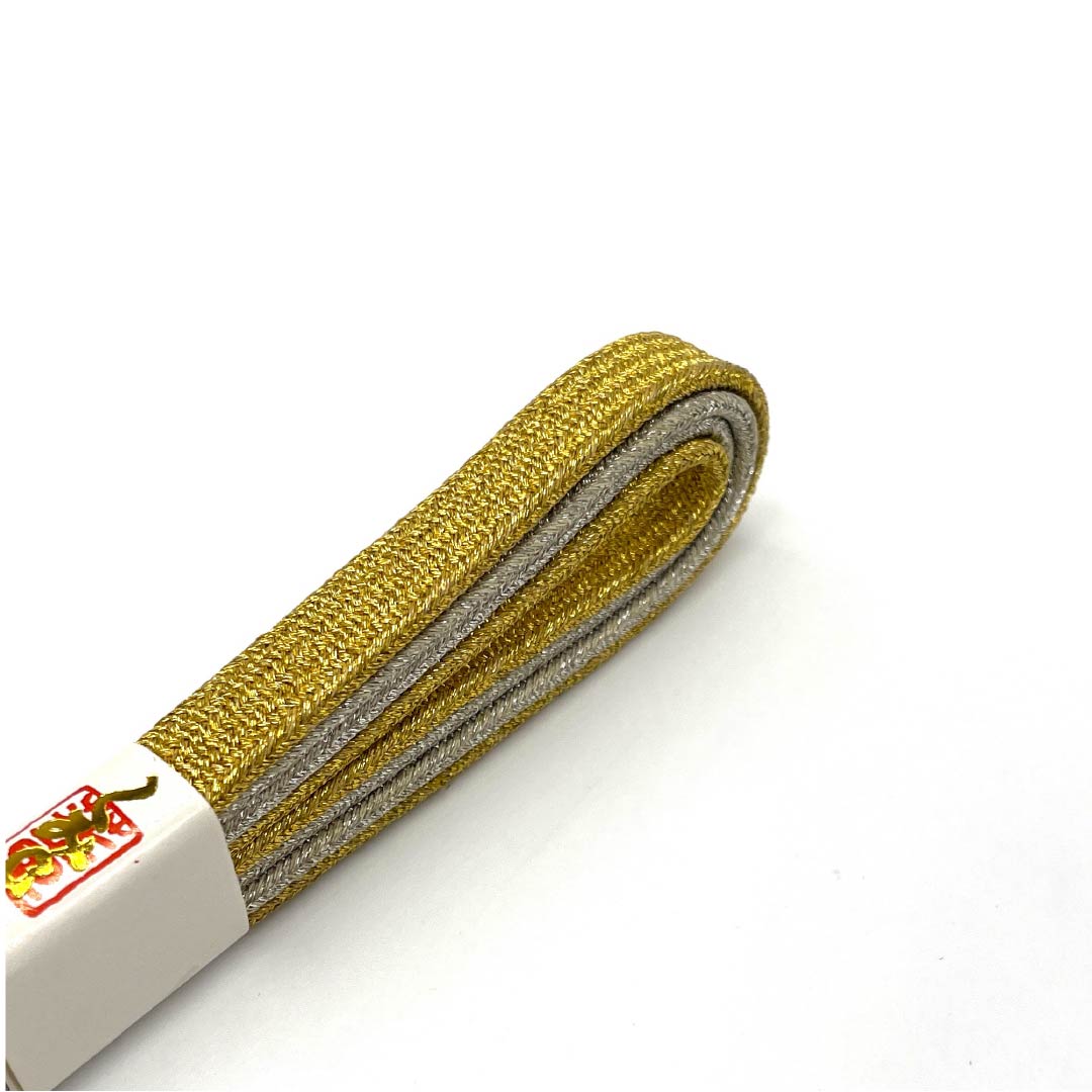 Formal obi-jime (sash band) made of pure silk, grade A, in gold or silver. Suitable for formal formal wear, suitable for formal kimonos (tomesode). Length: approx. 173cm, width: approx. 1cm. Gold-based finish. Product number: 1135003883421