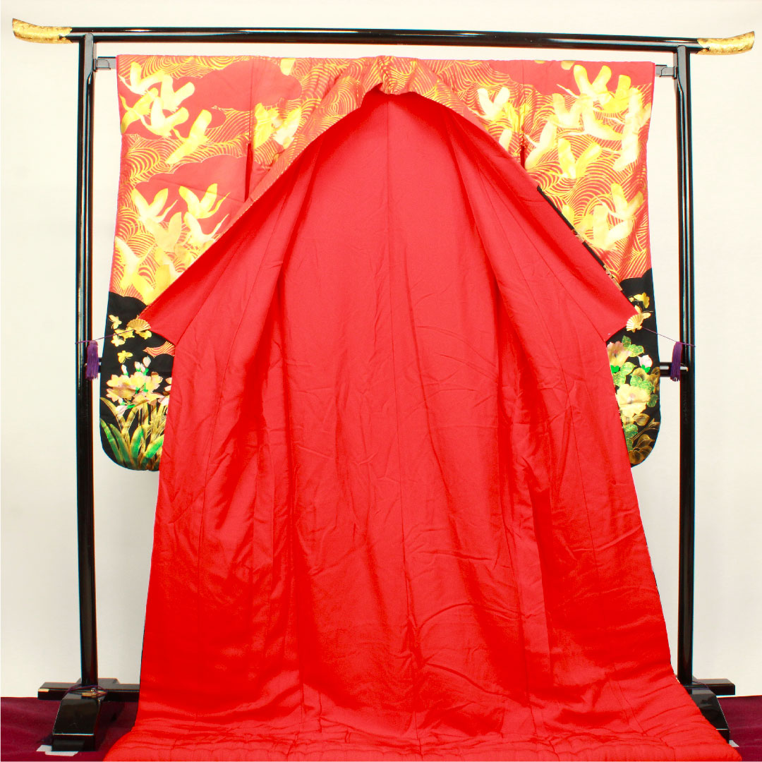 色打掛 身丈194cm 金彩加工 鶴 蝶 草花模様 正絹 Aランク 袷 黒系 1110000403910