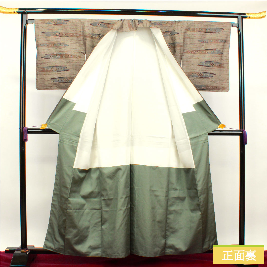 大島紬 正絹 身丈159cm 裄丈66.5cm 経緯絣 幾何学模様 Sランク 袷 茶系 1116002902314