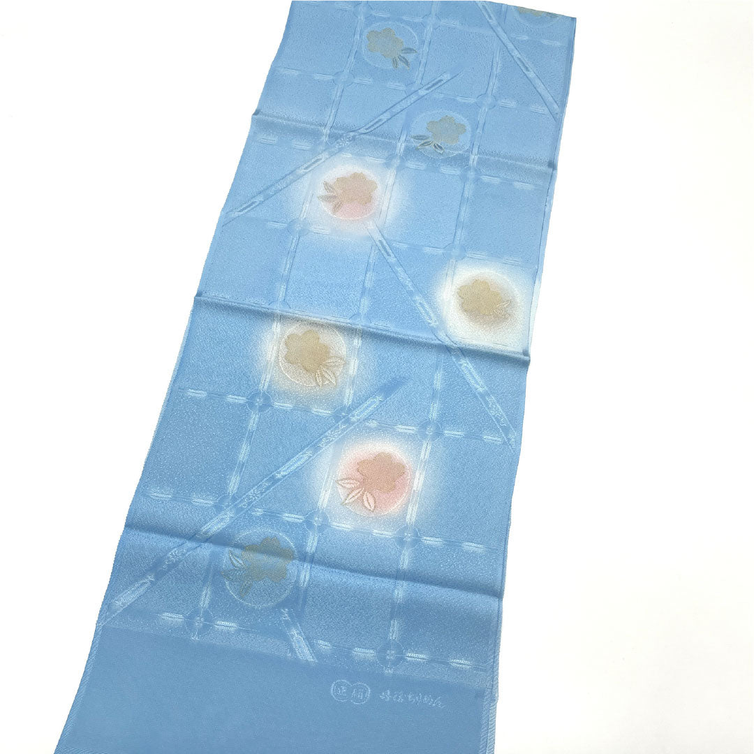 (新古品)帯揚げ 正絹 NEWランク セミフォーマル 空色(そらいろ) 丹後ちりめん 市松 花柄 長さ約174cm 幅約32cm 青系 1136001331917