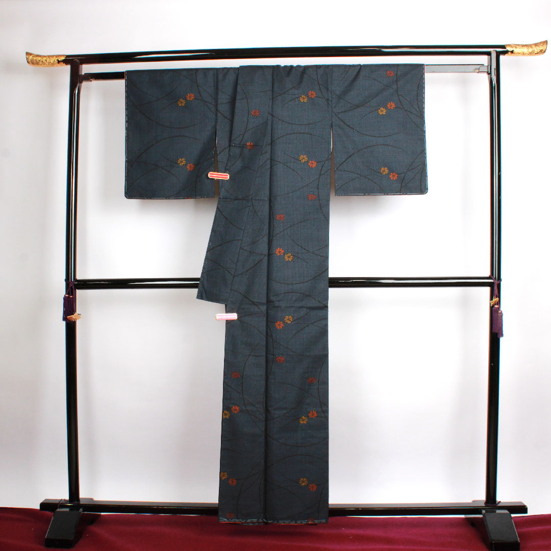 大島紬 身丈159.5cm 裄丈62.5cm 経緯絣 花模様 正絹 Sランク 袷 紺系 1116001812318