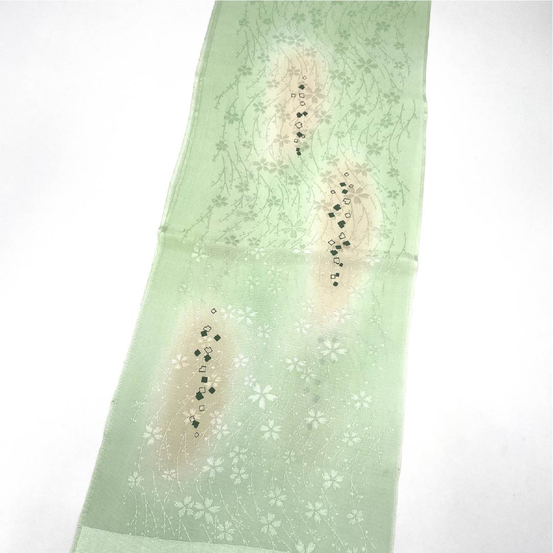 Light green obiage (sash sash), pure silk, S-rank, casual style, featuring a classic cherry blossom and confetti pattern, approximately 182cm long and 30cm wide. Product code: 1136002122919