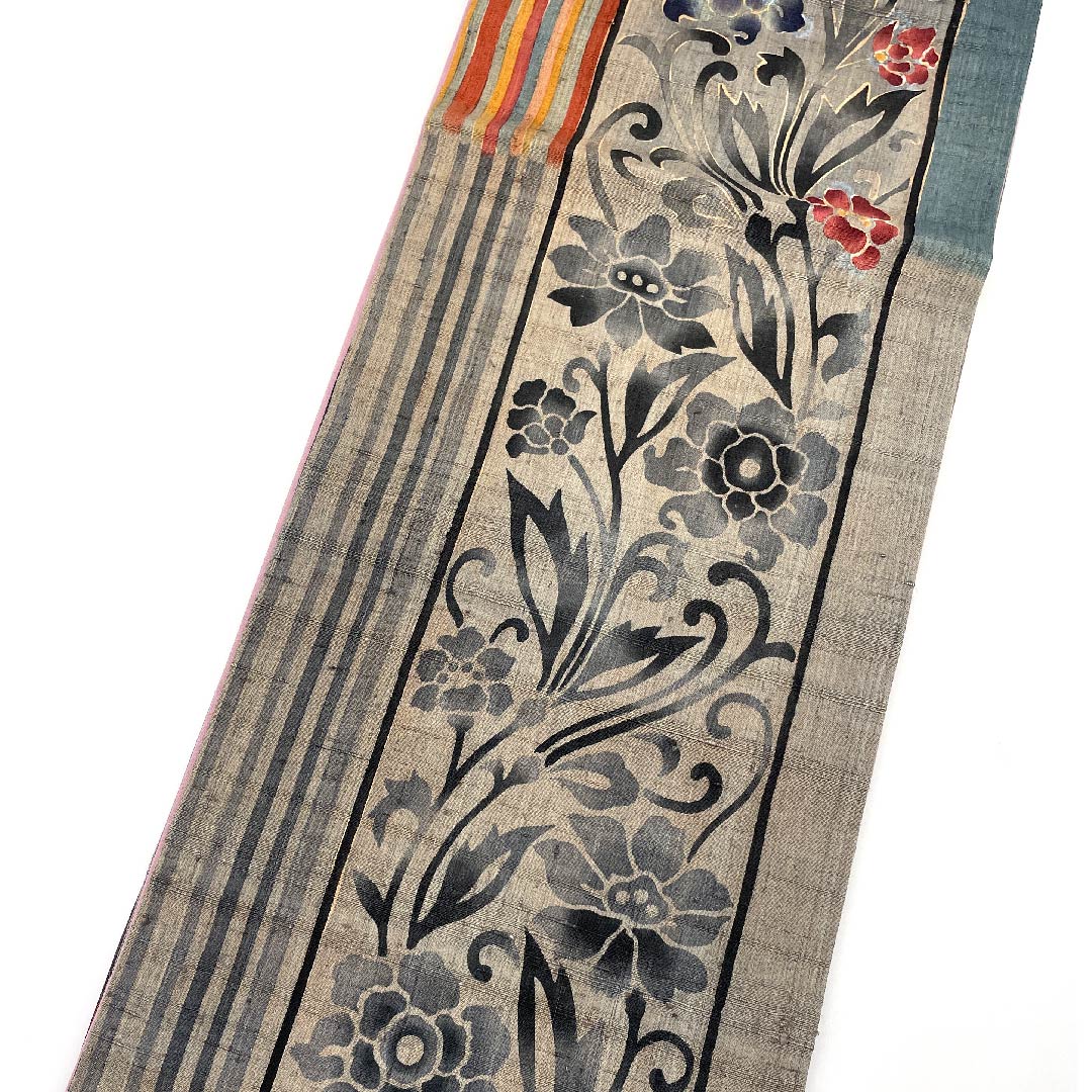 袋帯 消炭鼠色(けしずみねずみいろ) 草花模様 紬染帯 縞模様 紬地 帯丈456cm 正絹 Aランク ポイント柄 カジュアル グレー系 1123008043422