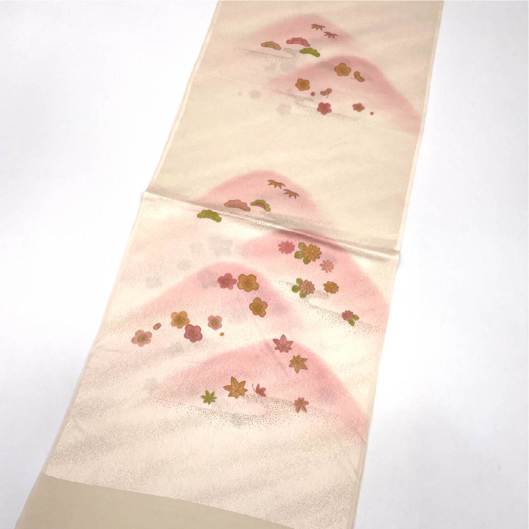 帯揚げ 正絹 Sランク セミフォーマル 翁茶色(おきなちゃいろ) 遠山 松竹梅 菊 長さ約174cm 幅約29cm ピンク系 1136002342913
