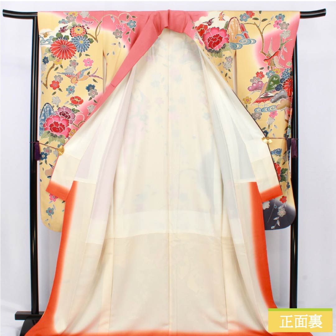 振袖 正絹 Aランク 身丈176.5cm 裄丈66cm 袷 薄柑子色(うすこうじいろ) 京紅型 吉祥文様 桜 牡丹 橙系 1113002343826