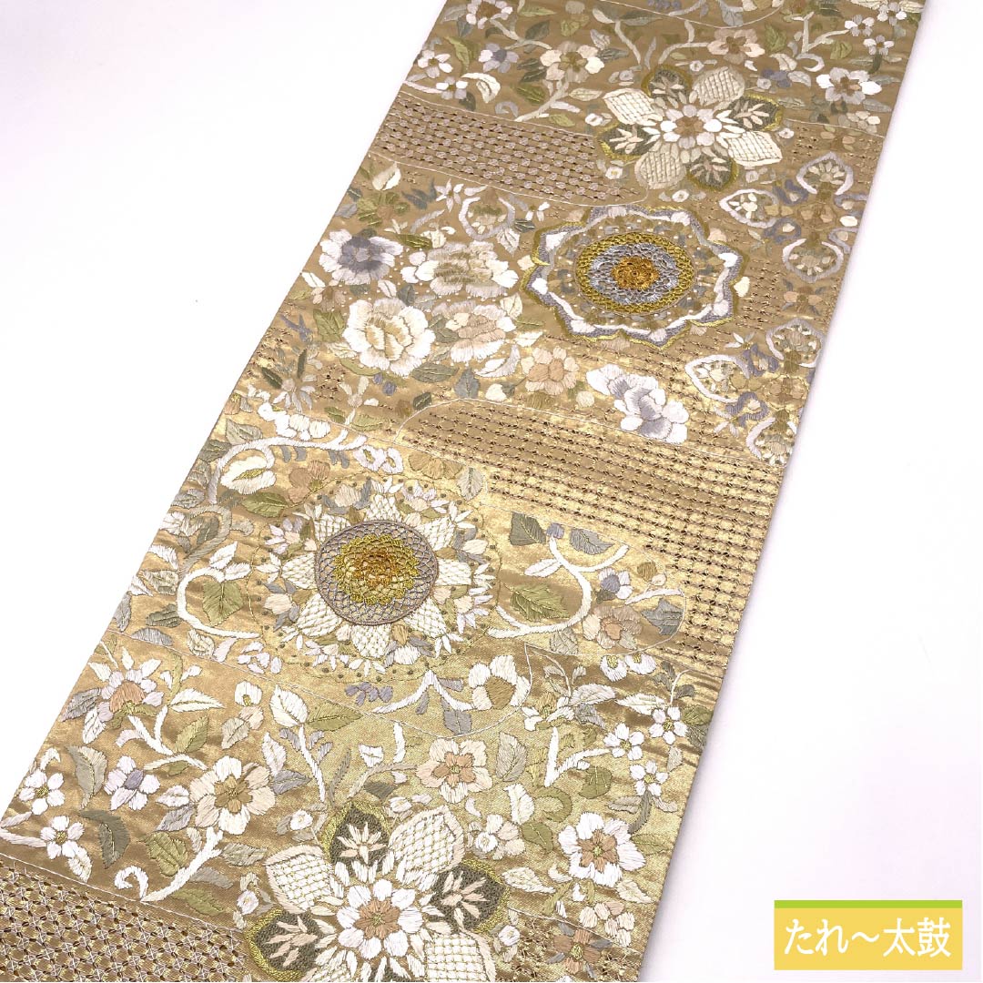 Pure silk walnut-colored obi featuring Chinese flowers and Suwatou embroidery. Length: 444cm. S rank. Six-pass obi. Formal. Beige. Product code: 1123014142325