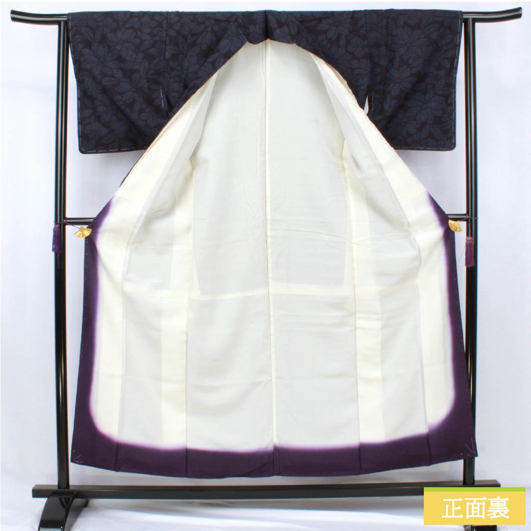 Pure silk tsumugi (pongee) kimono, S rank, length 155cm, sleeve length 63cm, brown (kachiiro) color, silk tsumugi with warp kasuri (kasuri) pattern, floral pattern, lined, navy blue, product number 1116004772318