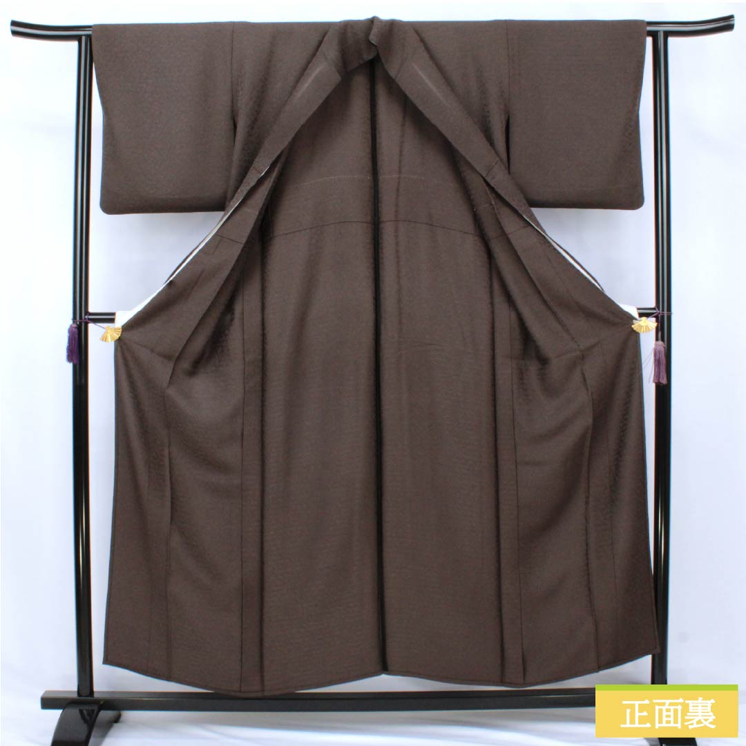 Plain colored silk kimono, rank A, length 153cm, sleeve-to-sleeve 63cm, squirrel grey color, musical notes, staff, sheet music, unlined, brown-toned, 1114002623214