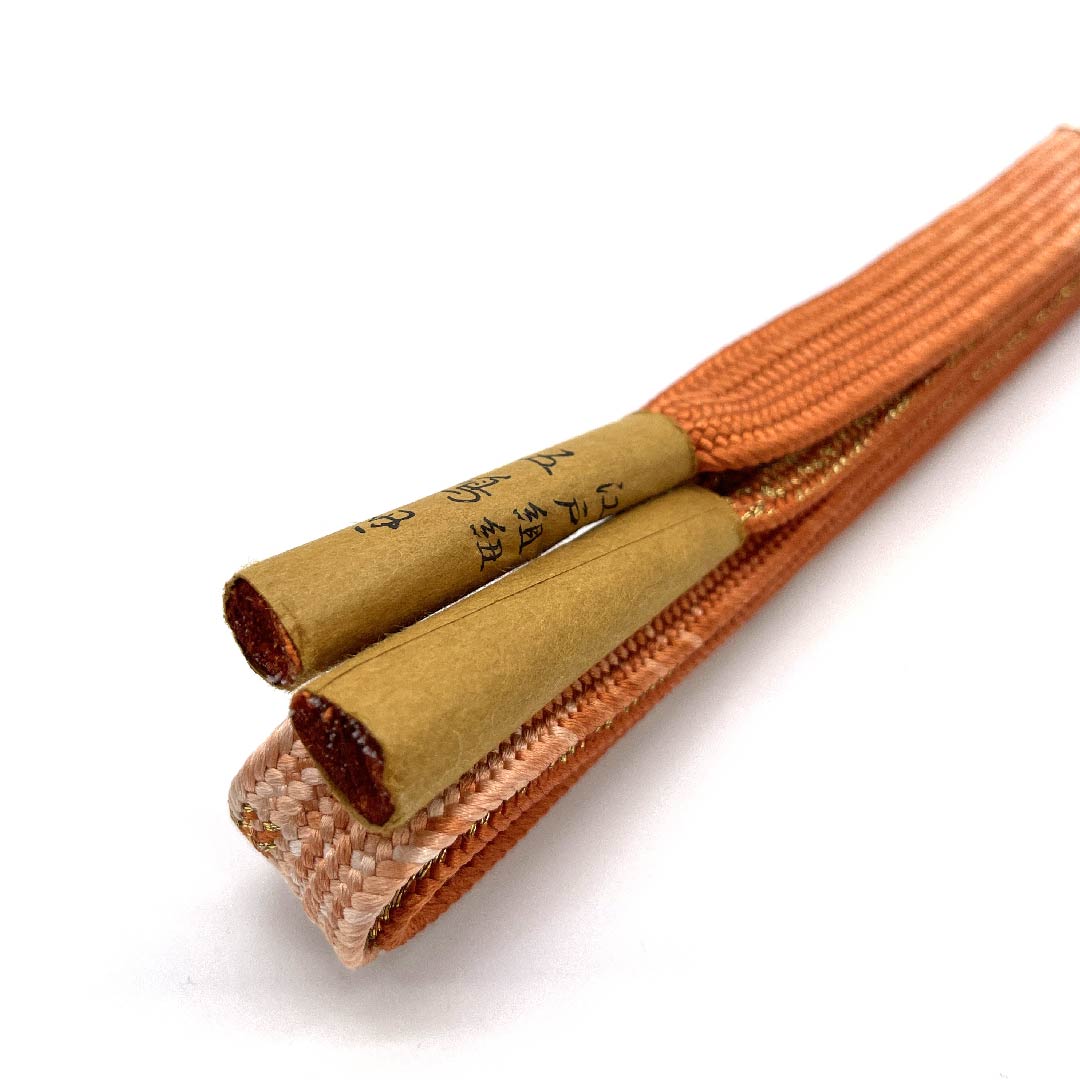 (New old stock) Obi-jime (belt fastener) made of pure silk, quarter-length cord, ochre, Goshima cord, Edo braid cord, metallic thread used, length approx. 159cm, width approx. 1.7cm, semi-formal, rank S, orange, 1135002402326