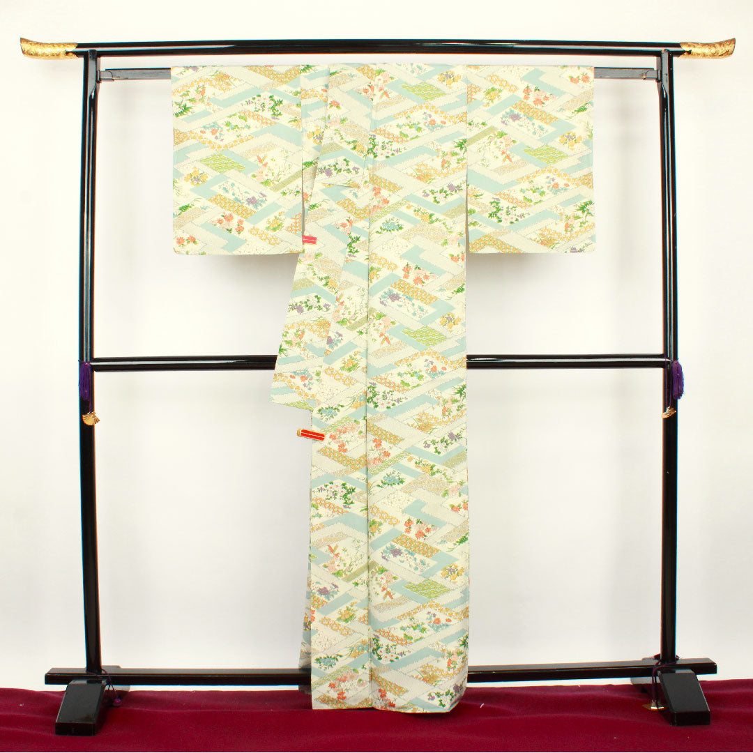 小紋 身丈163.5cm 裄丈64cm 袷 変り松皮菱 草花模様 正絹 Aランク 白系 1115002393411