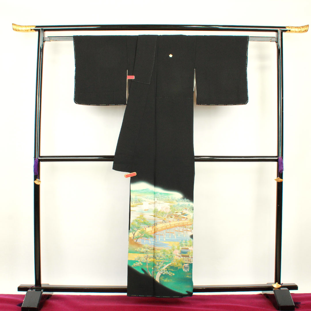 Black formal kimono, length 159.5cm, sleeve length 64.5cm, lined, by artist, Senju Ohashi, bellflower, pure silk, A rank, five crests, black, 1111000543310