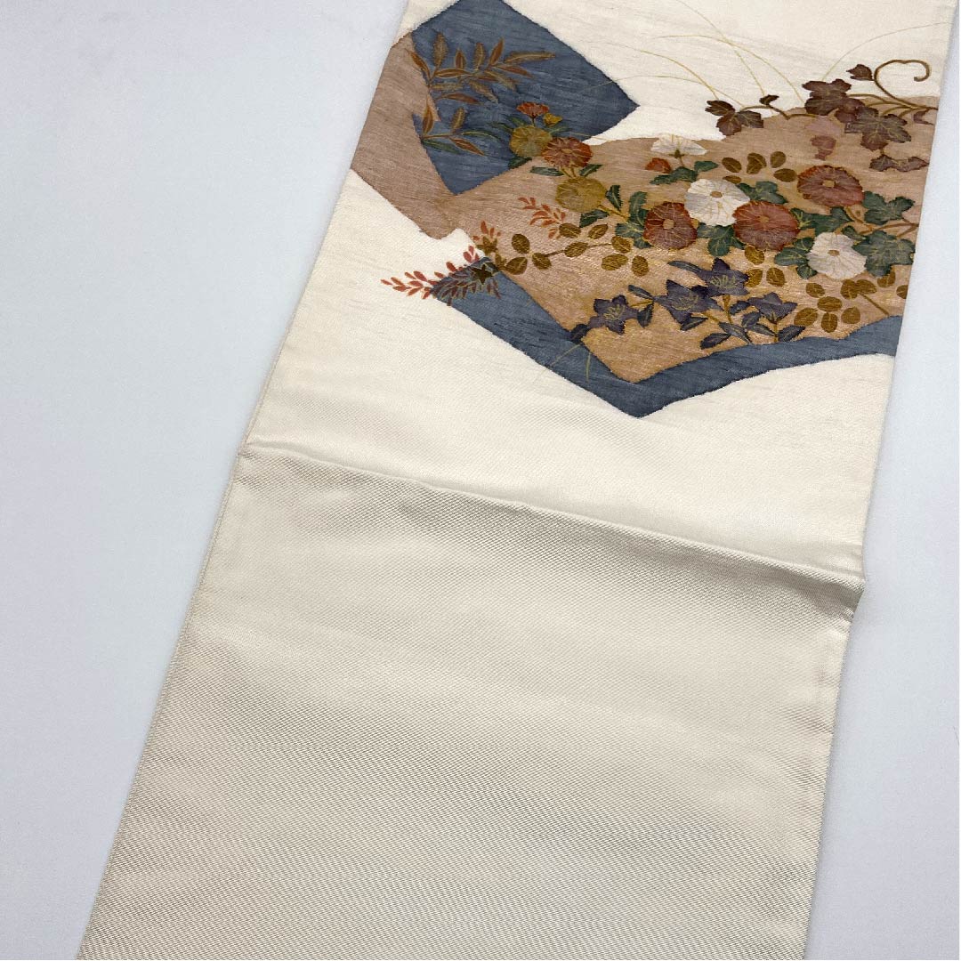 Fukuro Obi (sash) in off-white (kinari-iro) with fan-shaped floral pattern, obi length 436cm, pure silk, A-rank, point pattern, casual, cream-colored, 1123005803315