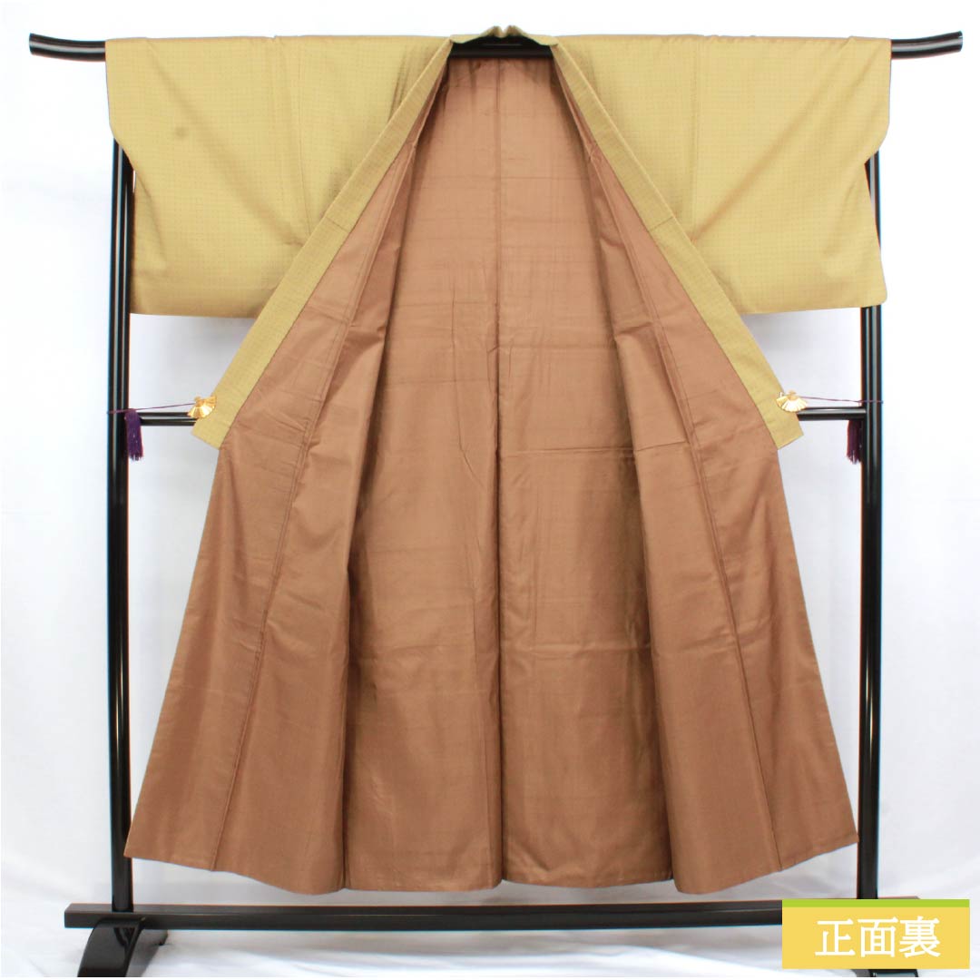 男物 正絹 Sランク 身丈150.5cm 裄丈65.5cm 梨子色(なしいろ) 幾何学模様 袷 黄系 1119001012523