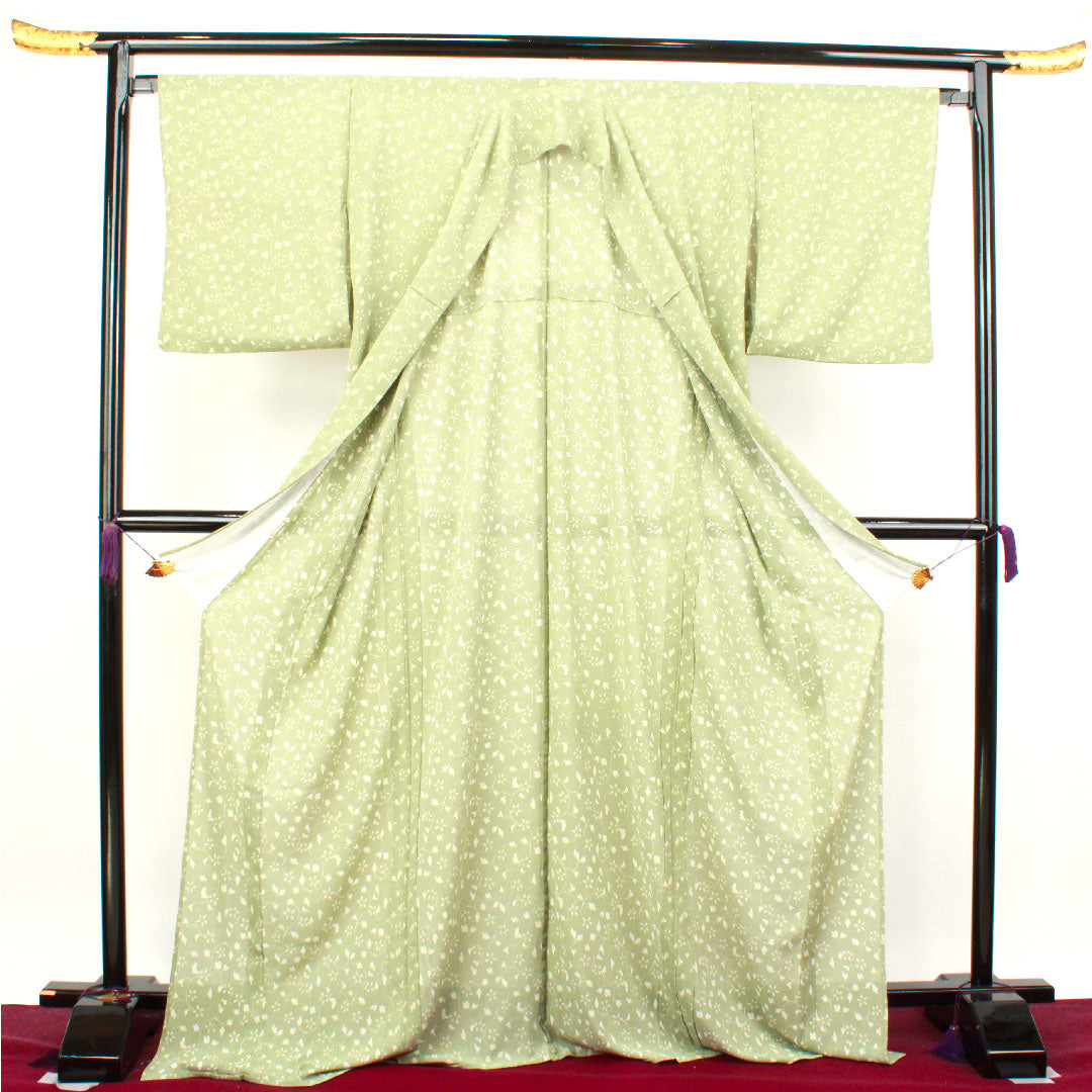 夏物 ポリエステル 小紋 身丈171.5cm 裄丈67.5cm 薄柳色(うすやなぎいろ) 草花模様 洗える着物 絽 Sランク 緑系 1132000872619