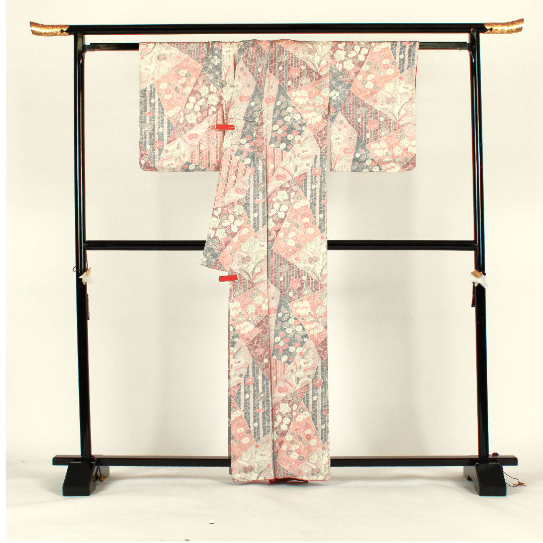 小紋 身丈164cm 裄丈64cm 袷 裂取り 花・芒模様 正絹 Sランク ピンク系 1115000732313