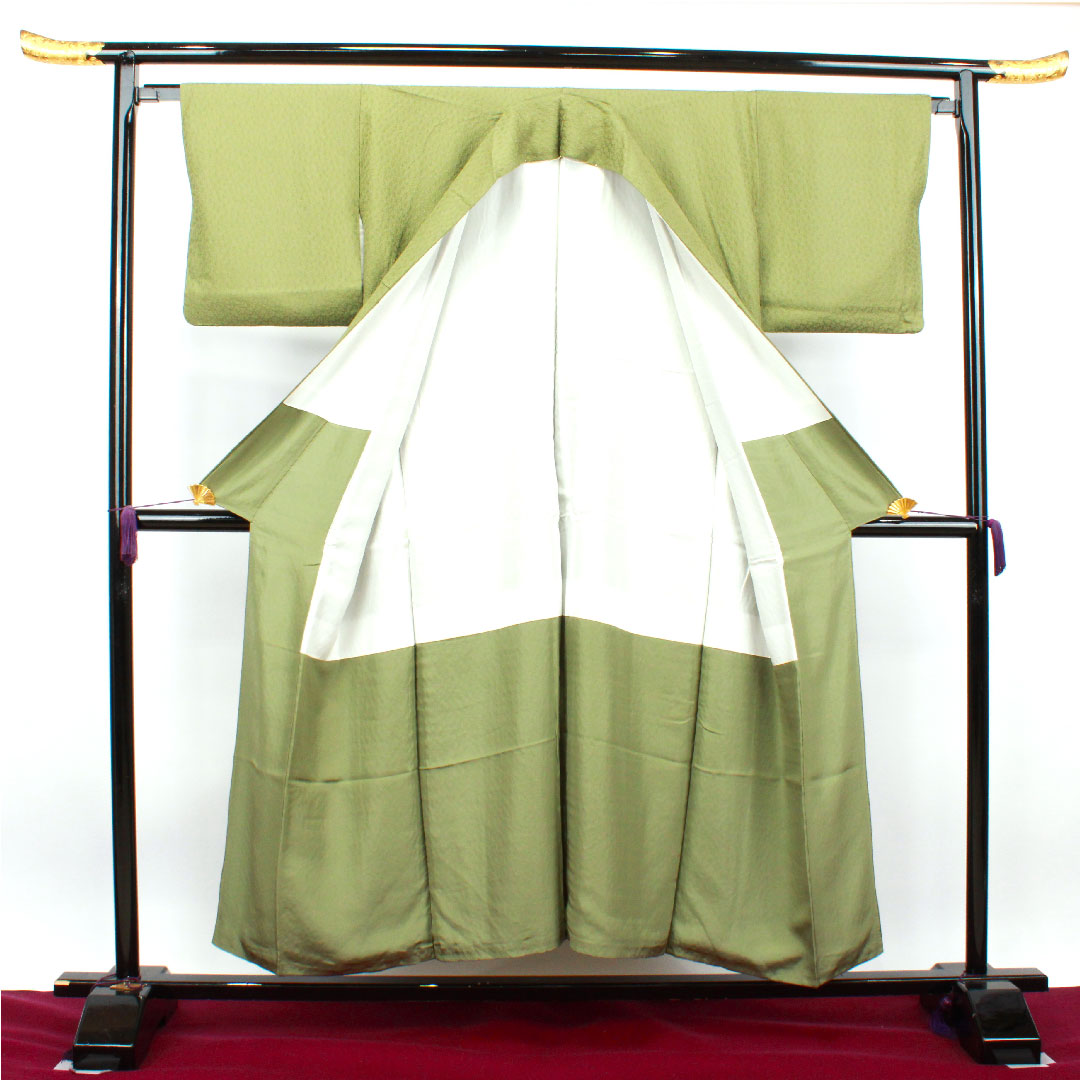 色無地 正絹 緑衫色 木瓜菱 身丈151cm 裄丈65cm 袷 Aランク 緑系 1114000933219