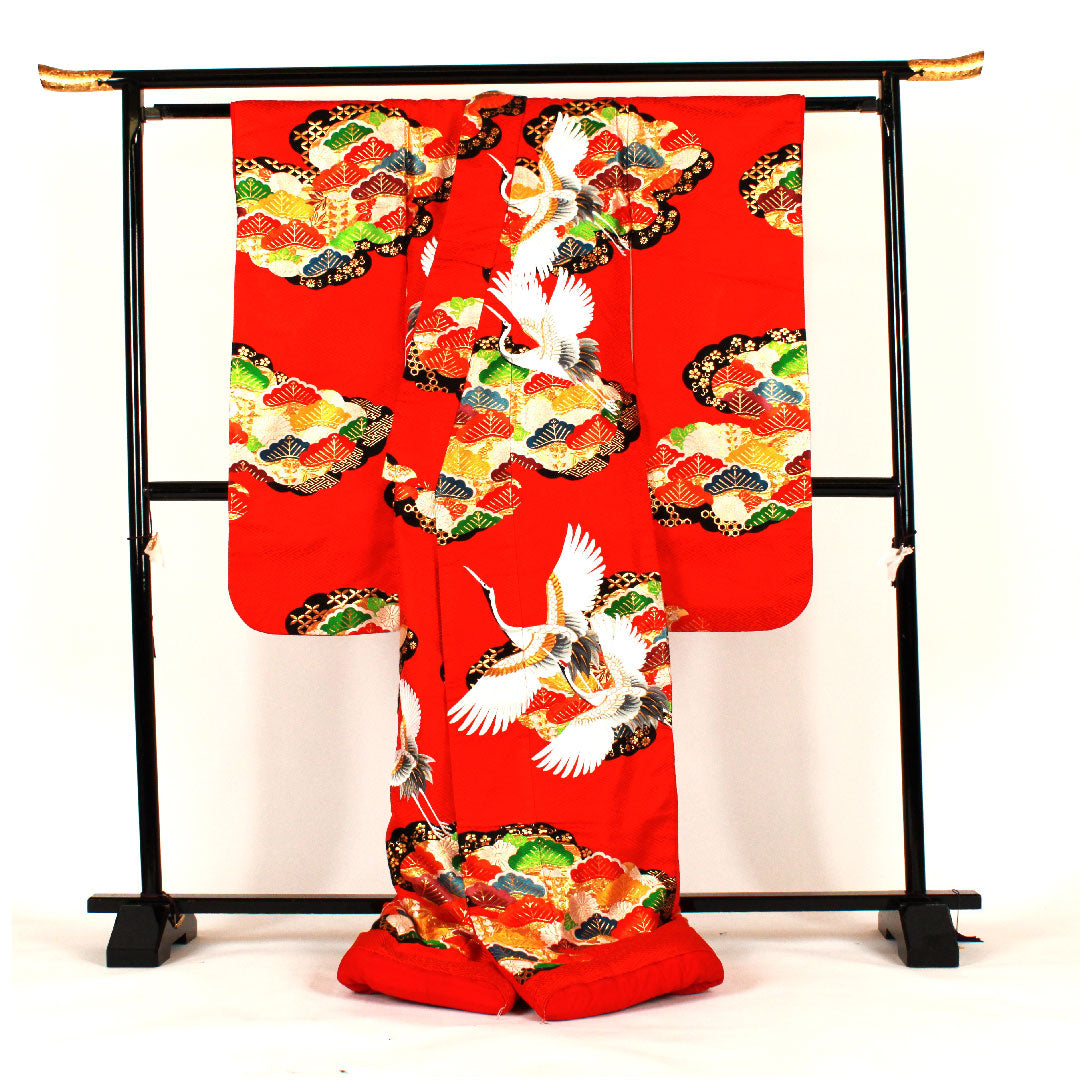 Colored uchikake, length 186cm, Sayagata pattern, crane, pine, pure silk, S rank, lined, red, 1110000112812