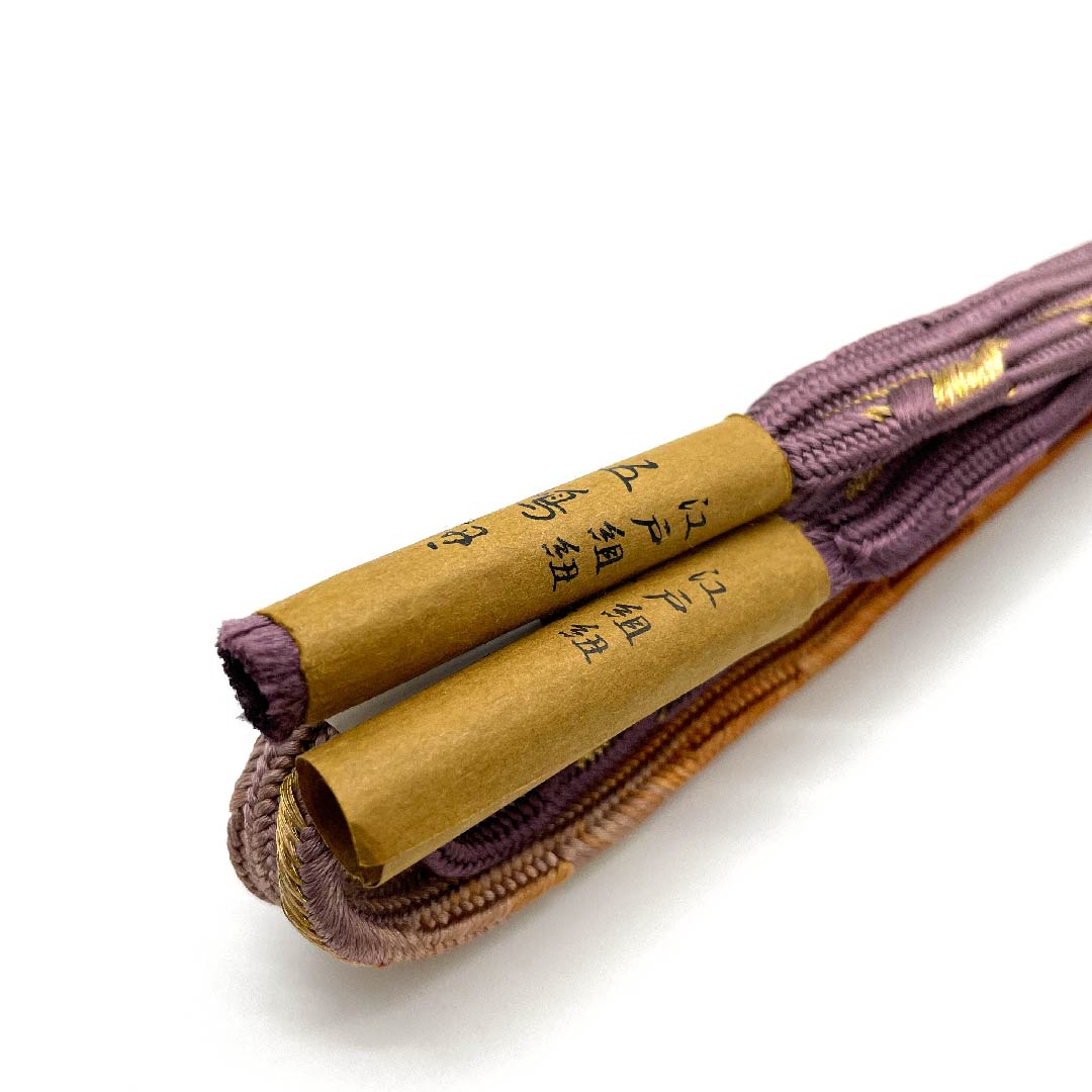 (New old stock) Obijime (belt tying) Pure silk quarter-length cord Ancient purple (Kodaimurasakiiro) Goshima cord Edo braid Metallic thread used Length approx. 162cm Width approx. 1.5cm Semi-formal S rank Purple 1135001572920