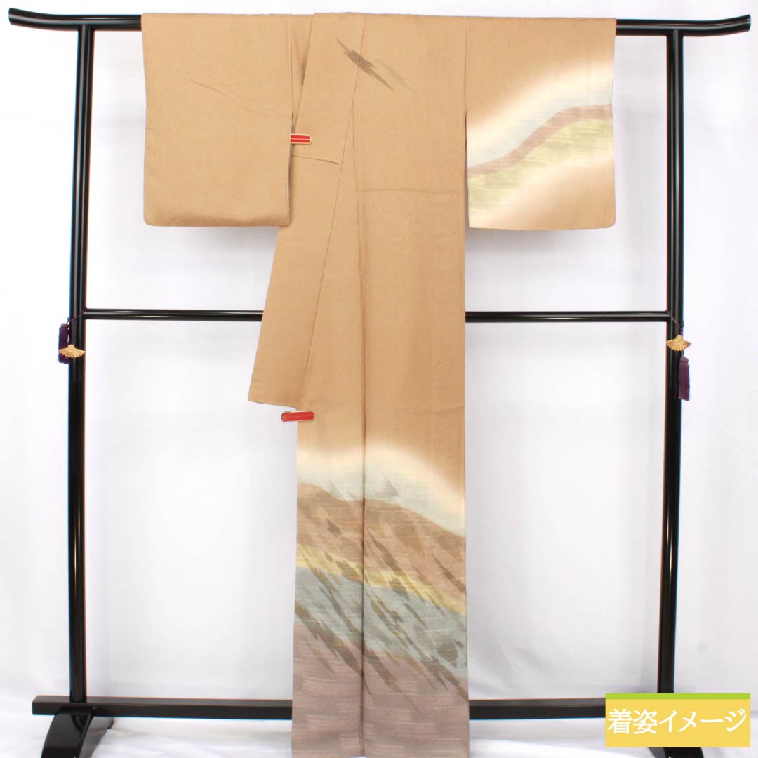 Visiting Kimono, Pure Silk, Grade A, Lined, Length 164.5cm, Sleeve Length 63cm, Light Fallen Leaf Green (Usukuchibaiiro) with Abstract Pattern, Beige, Product Number: 1112007463425