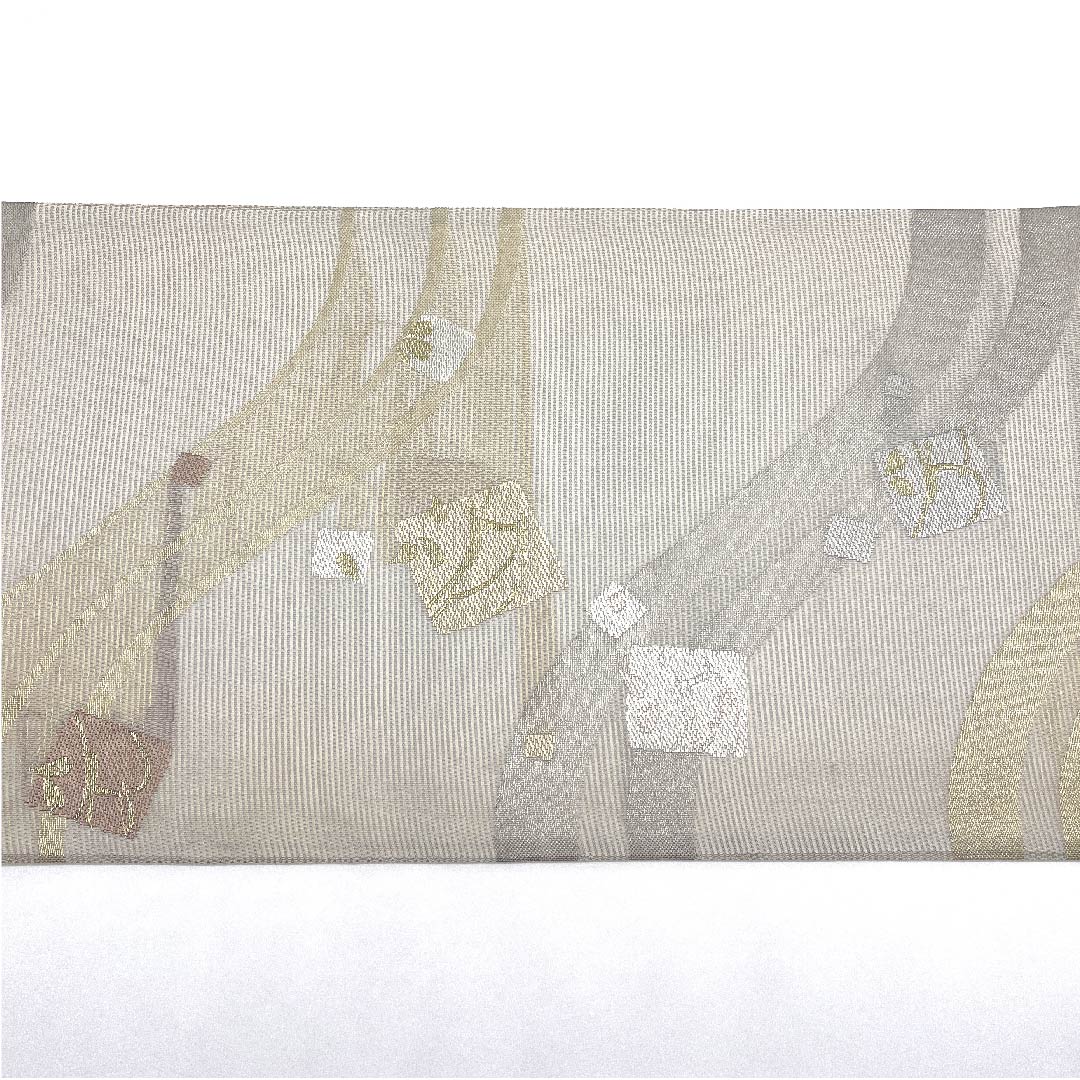袋帯 白銅色(はくどういろ) 夏帯 四角 花びら 抽象模様 帯丈436cm 正絹 Aランク 六通 フォーマル グレー系 1123007313322