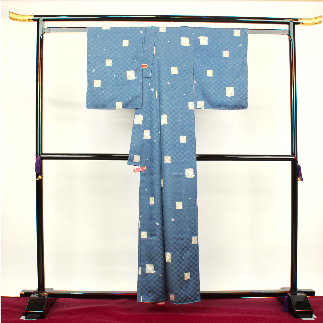 小紋 身丈158.5cm 裄丈62.5cm 袷 裏色 洗える着物 市松 うさぎ 桜 ポリ Sランク 青系 1115003232317