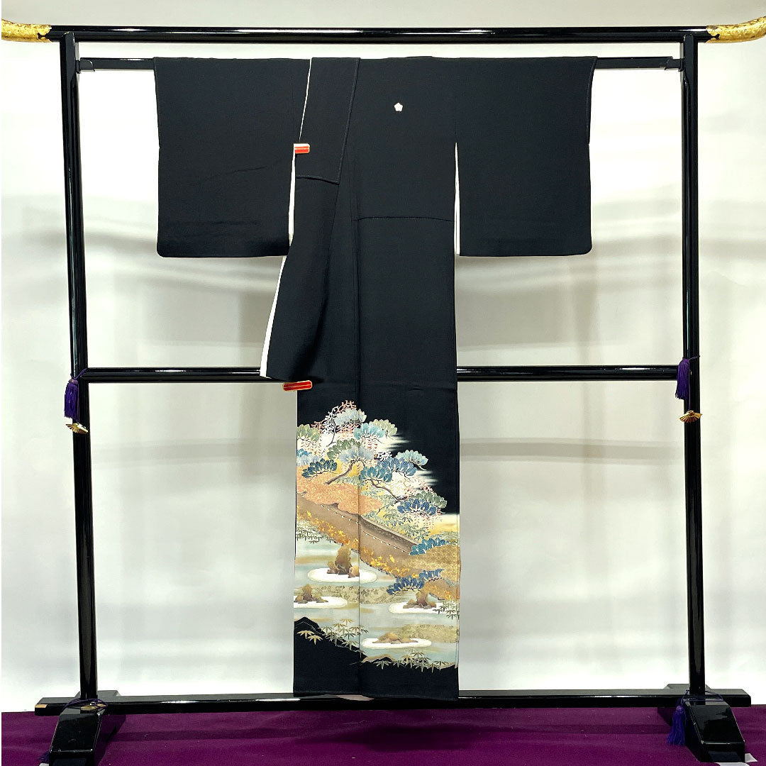 Black formal kimono, length 152cm, sleeve length 63cm, lined, artist's work, Kyoto Yuzen, rock garden pattern, bellflower, pure silk, A rank, five crests, black, 1111000923210