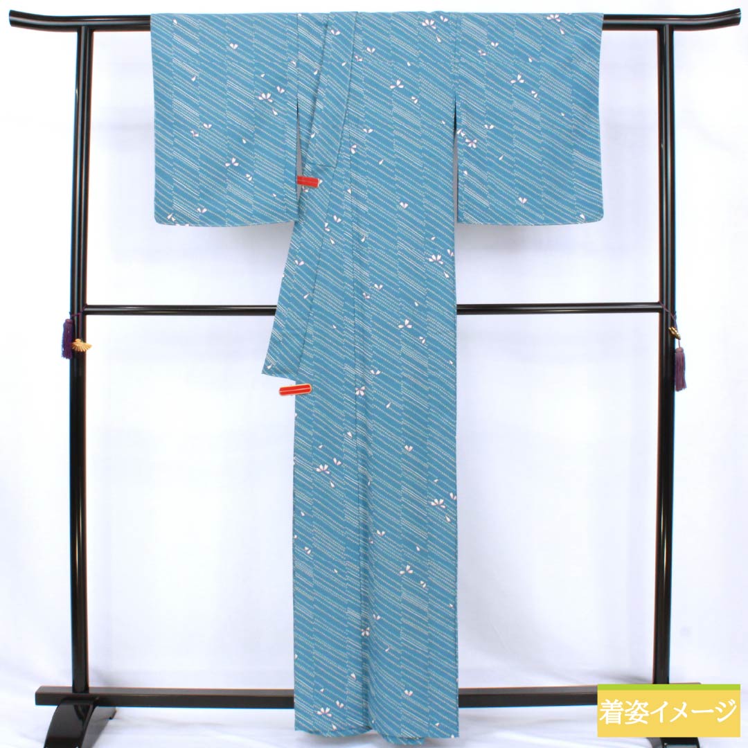 小紋 ポリエステル Sランク 身丈161.5cm 裄丈64cm 単衣 朧花色(おぼろはないろ) 型染 疋田 桜 洗える着物 青系 1115007832417
