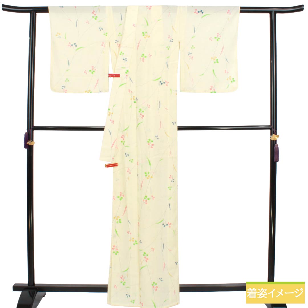 夏物 ポリエステル 小紋 Aランク 身丈163.5cm 裄丈64cm 白百合色(しらゆりいろ) 草花模様 絽 黄系 1132004513423
