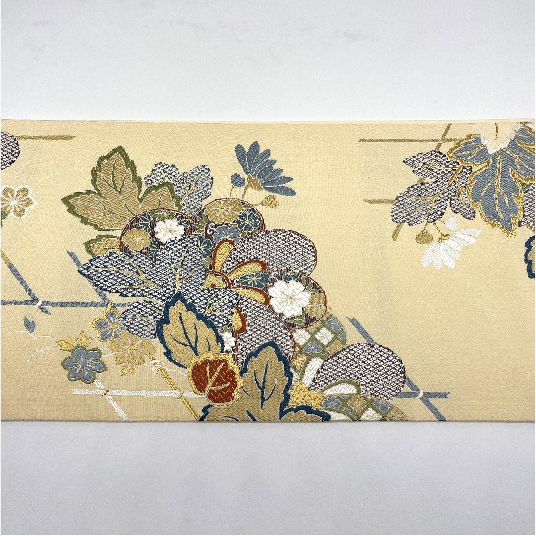 Fukuro Obi (light egg color) with floral motif, Hanabishi pattern, Okabun Orimono, obi length 434cm, pure silk, S rank, six-pass, formal, cream color, 1123006752315