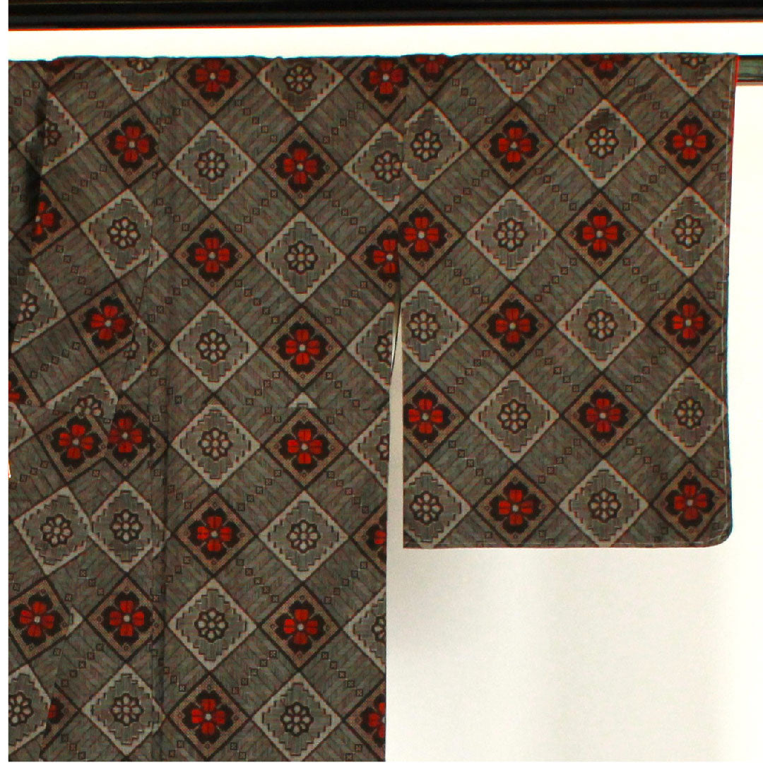 Oshima Tsumugi, Length 159cm, Sleeve length 64cm, Diagonal lattice with diamond pattern, Pure silk, S rank, Lined, Brown, 1116000862314
