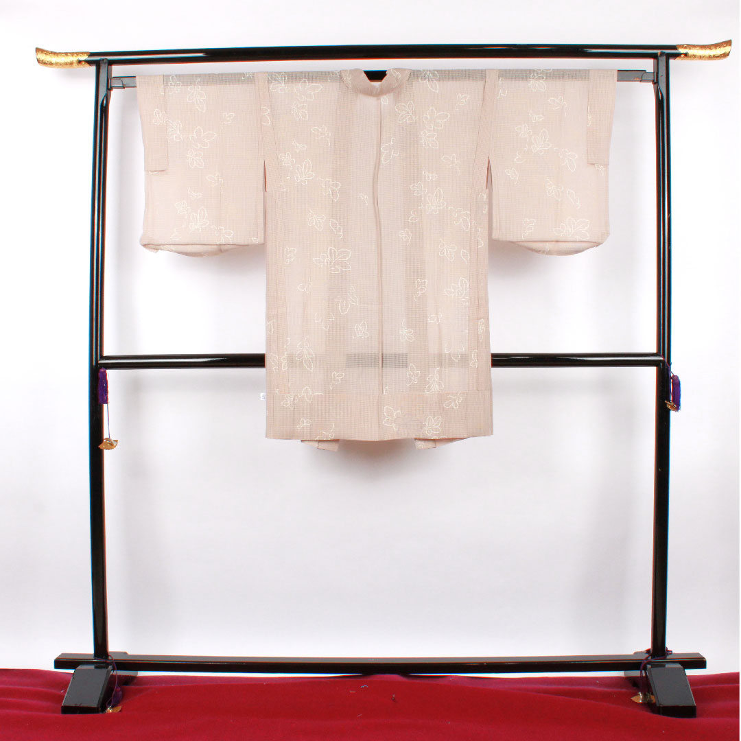 Haori (Japanese traditional coat) Length 90.5cm Sleeve length 63cm Tokiwa gray Made by Horiichi Chrysanthemum leaf pattern Pure silk S rank Gauze Gray 1117000522922