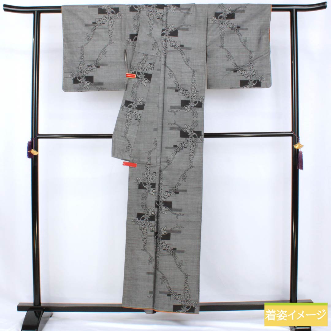 Pure silk tsumugi (pongee) kimono, S-rank, length 155.5cm, sleeve length 62.5cm, gray (haiiro), Murayama Oshima floral design, lined, with basting thread, gray-based, product number 1116004622322